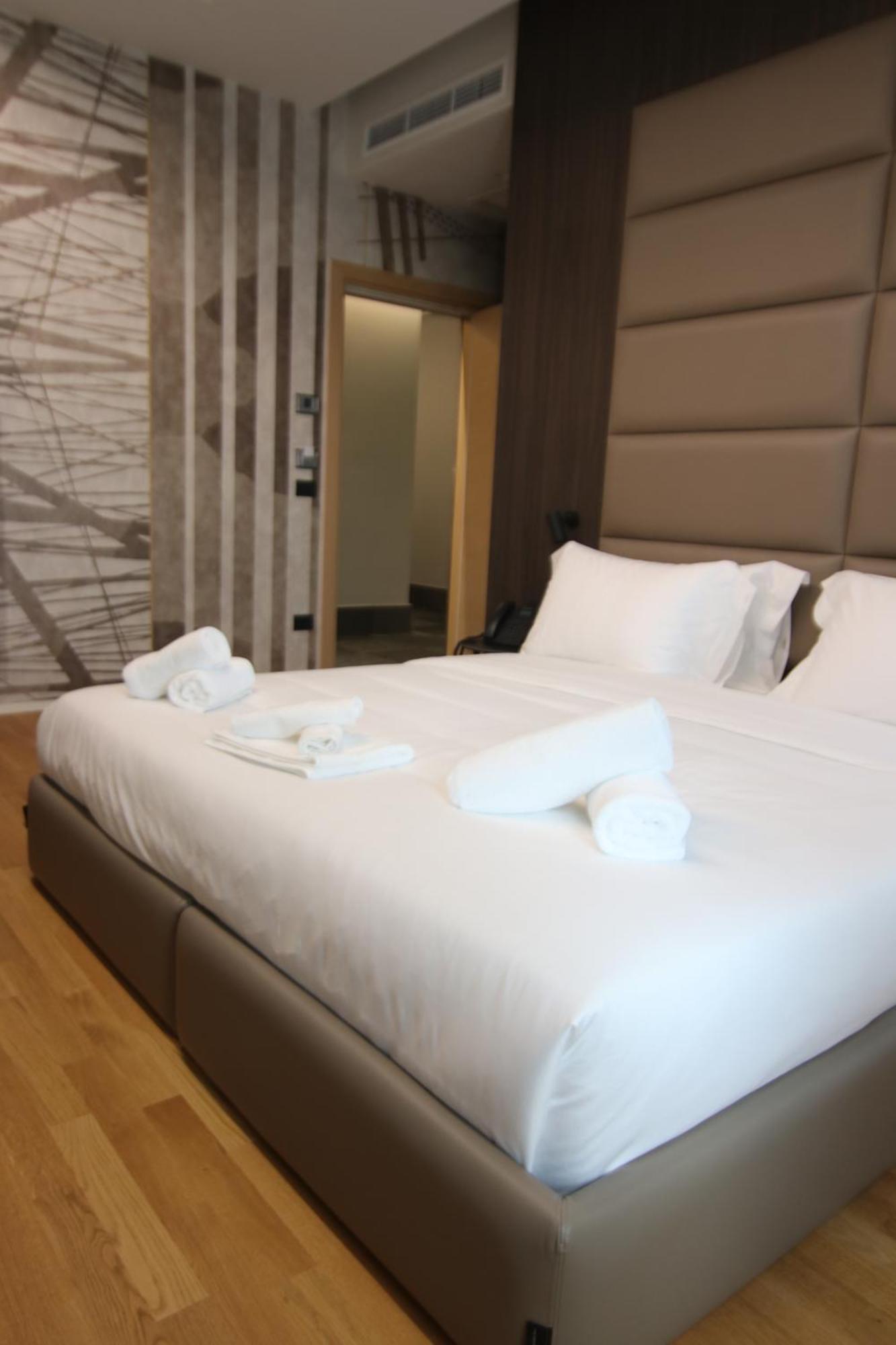 Boutique Hotel Adelar 티라나 외부 사진